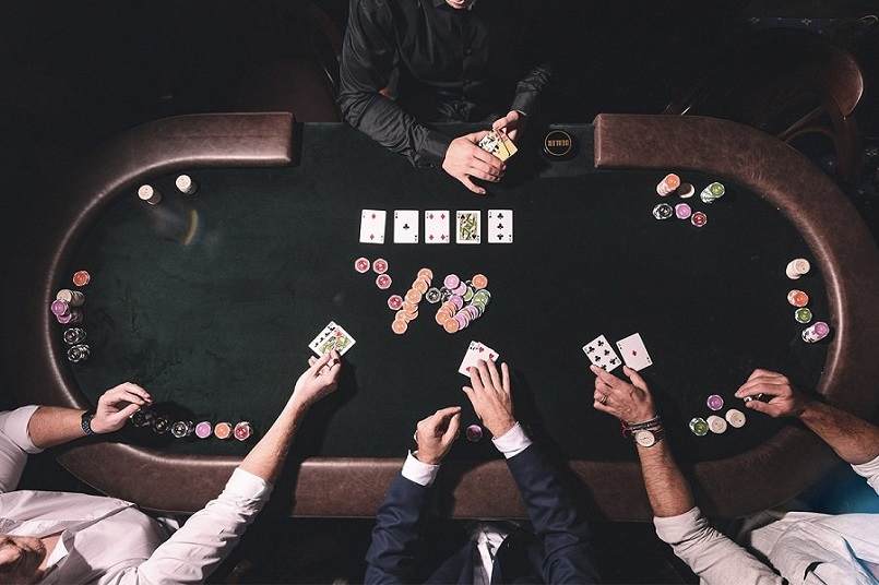 Thuật ngữ trong Poker về các vị trí trên bàn